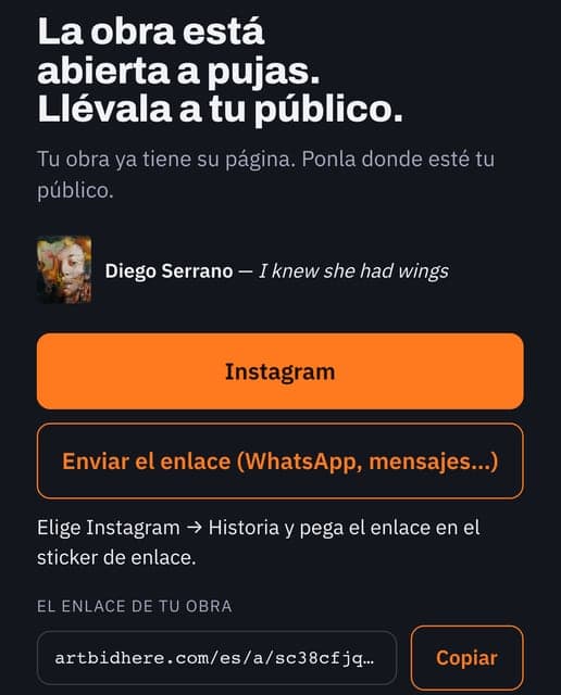 Pantalla de compartir de ArtBidHere en un móvil, con los botones Instagram y Enviar el enlace